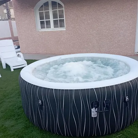 Simple & & Piscine & Guest house *